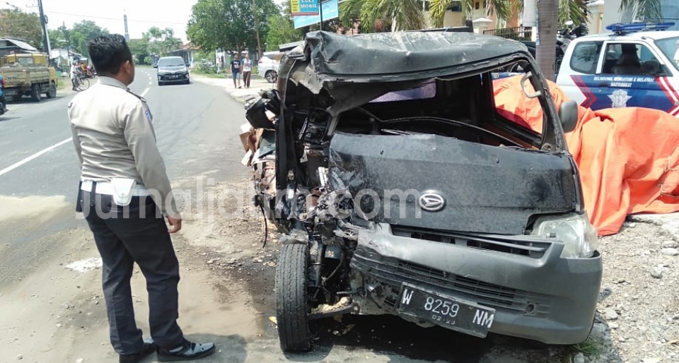 Tabrakan Karambol Di Ngoro Jombang Dua Orang Masuk Rs Berita Online