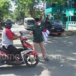 PKB Bagi 7000 Masker Gratis ke Pengendara Motor di Jombang