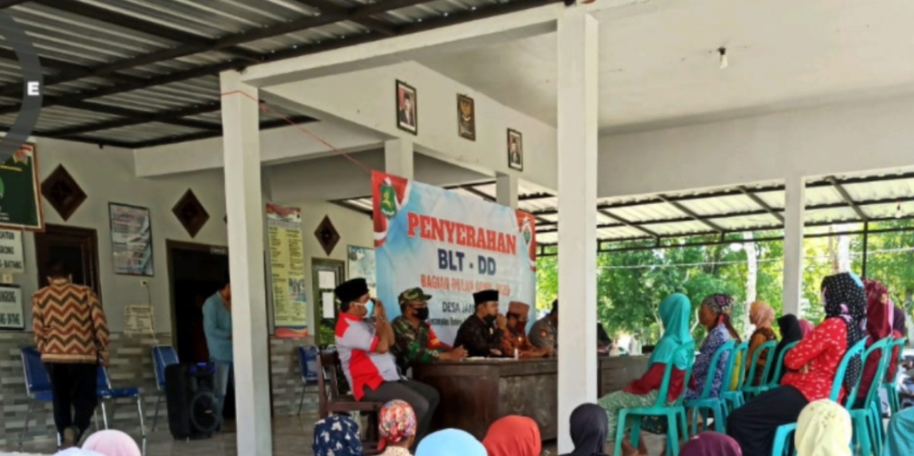 Penyaluran BLT DD di Desa Jangkong Kecamatan Batang batang Sumenep