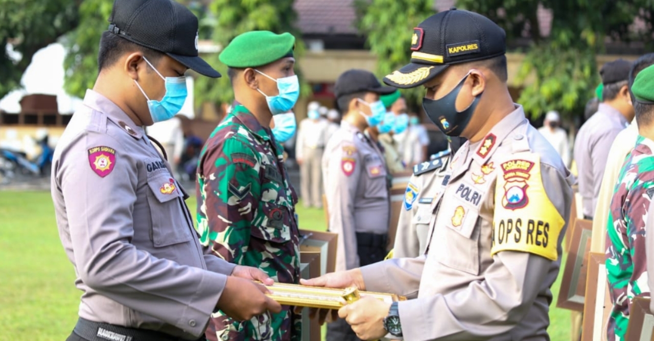 Tiga Pilar Pelopor Kampung Tangguh Terima Penghargaan Kapolres Jombang