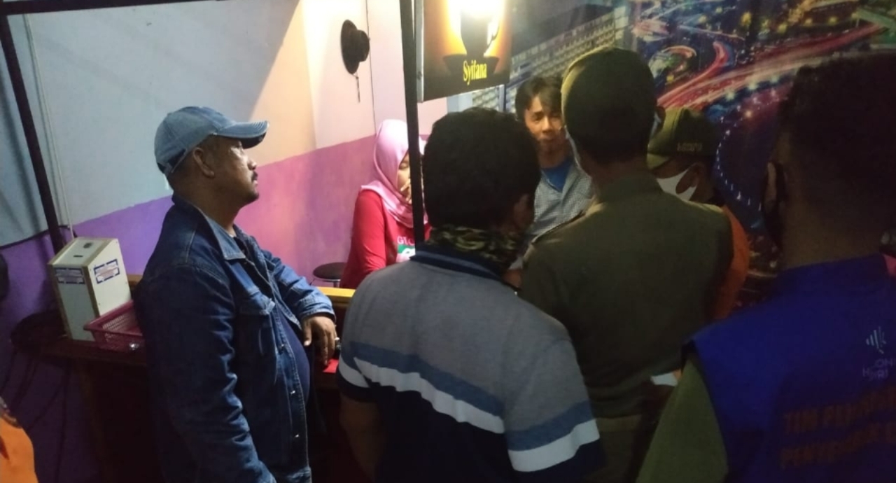 Temukan Karaoke Beroperasi, Satpol PP Kota Kediri Cabut Izin Jika Bandel