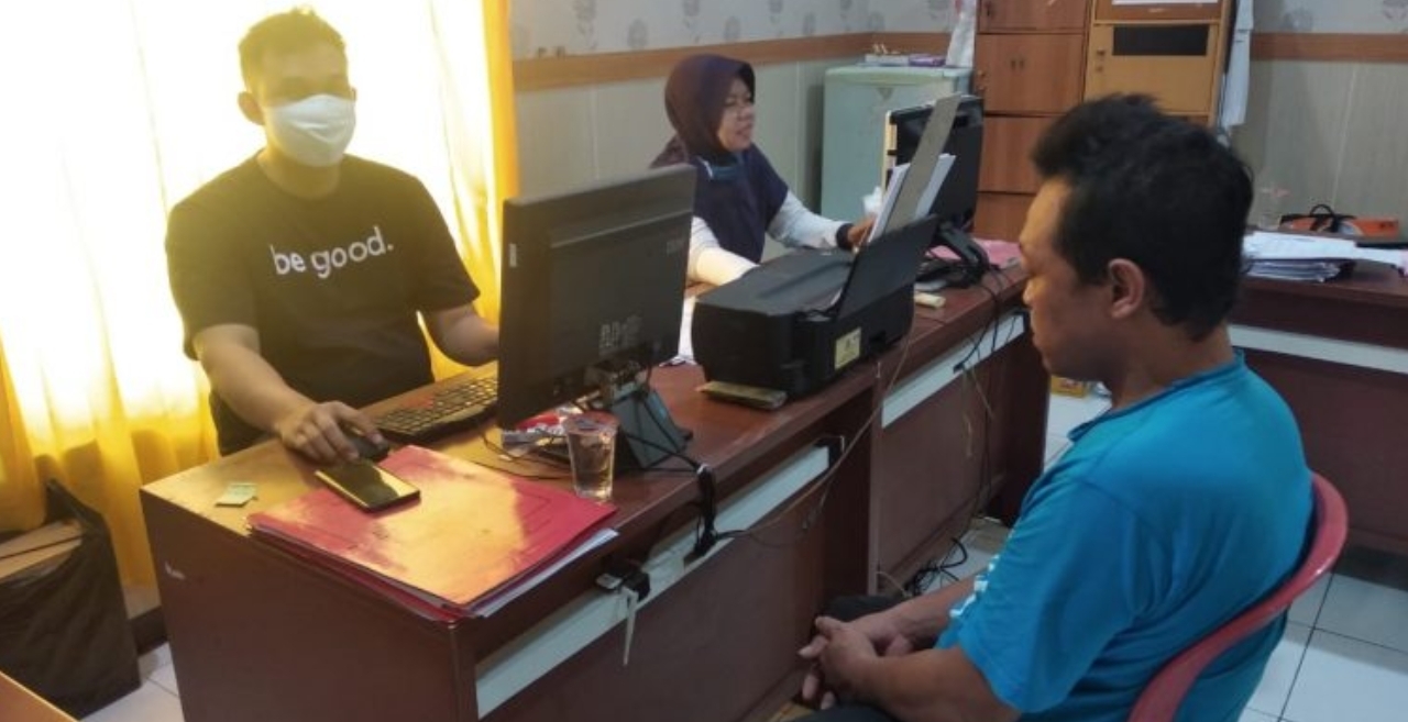 Pria Kediri Berulang Kali Setubuhi Anak Tiri Sejak Kelas 6 SD