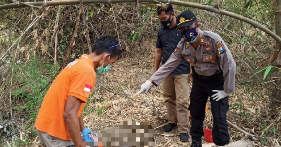 Buang Hajat, Petani di Nganjuk Temukan Mayat Busuk di Tepi Sungai