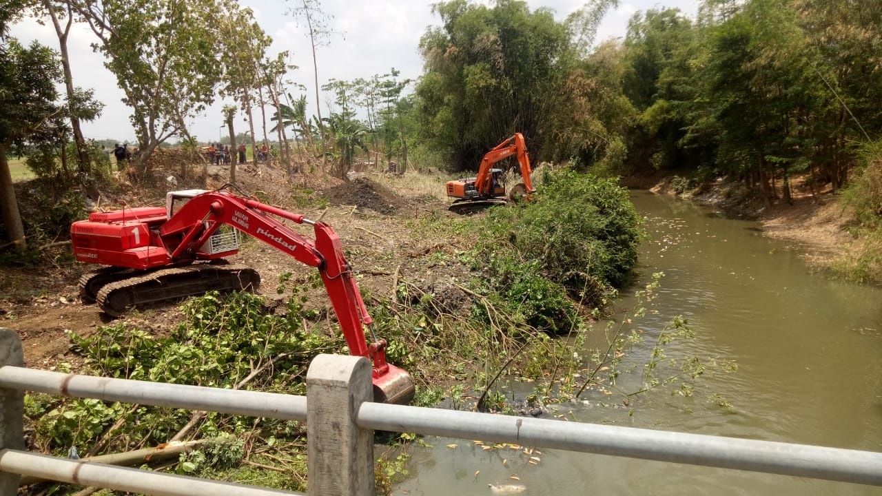 Dinas PUPR Kabupaten Jombang Tanggap Banjir Ngotok Ring Kanal