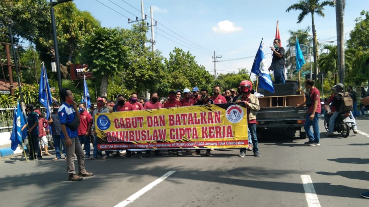 Buruh di Jombang Demonstrasi Tuntut Kenaikan UMK 2021