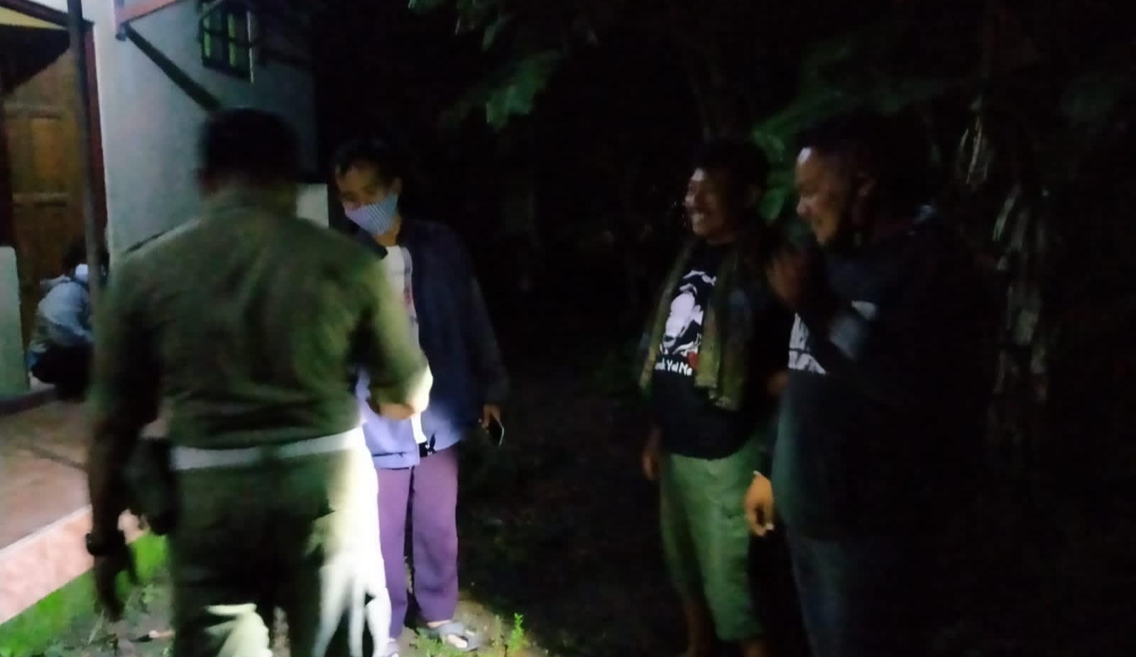 Terciduk, Pria Muda Bareng Wanita 39 Tahun di Kamar Kos Kediri