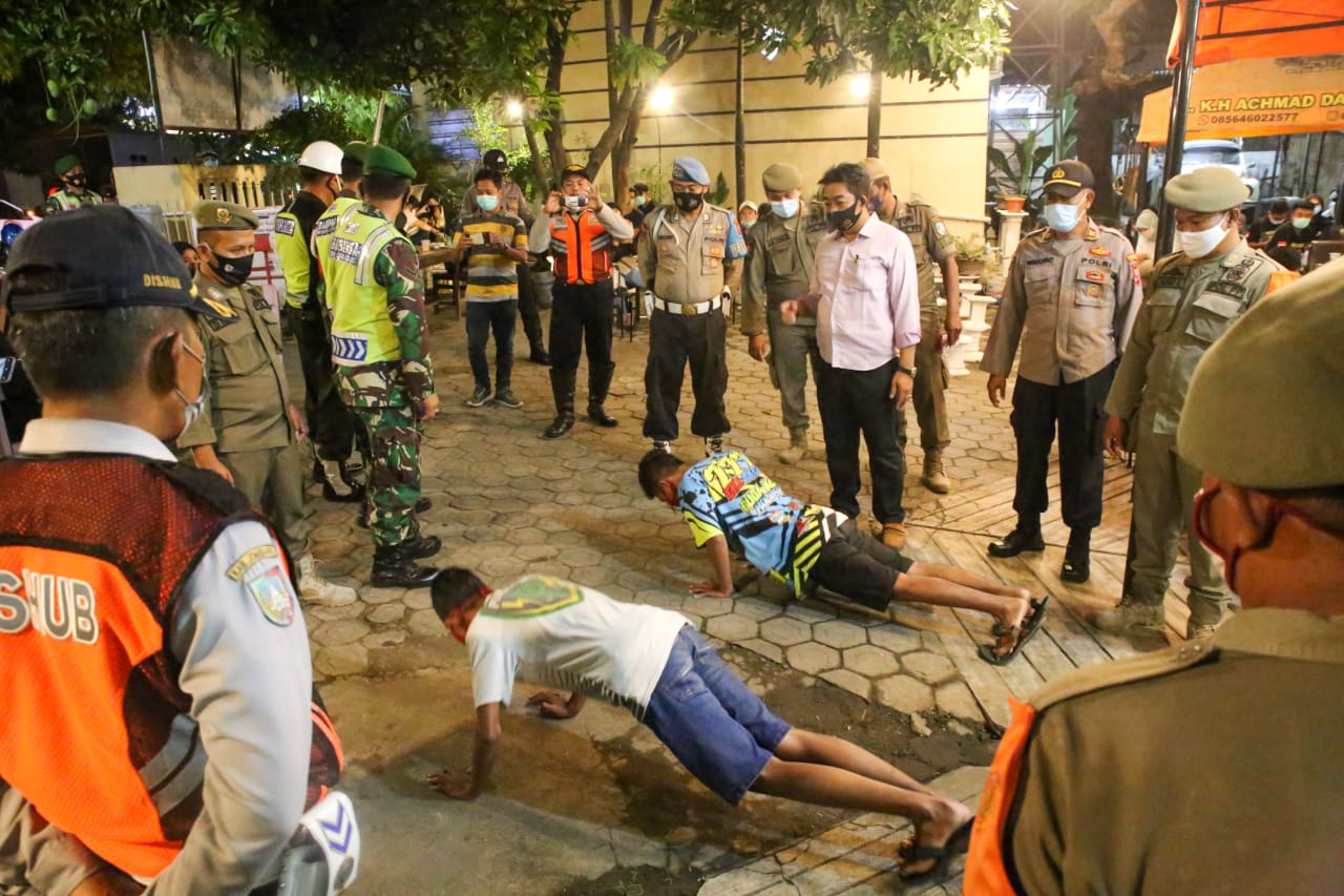 Patroli Cegah COVID-19 di Jombang Tindak 32 Orang Tak Pakai Masker