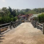 Pembangunan Jembatan di Kecamatan Bareng Program PISEW Terwujud