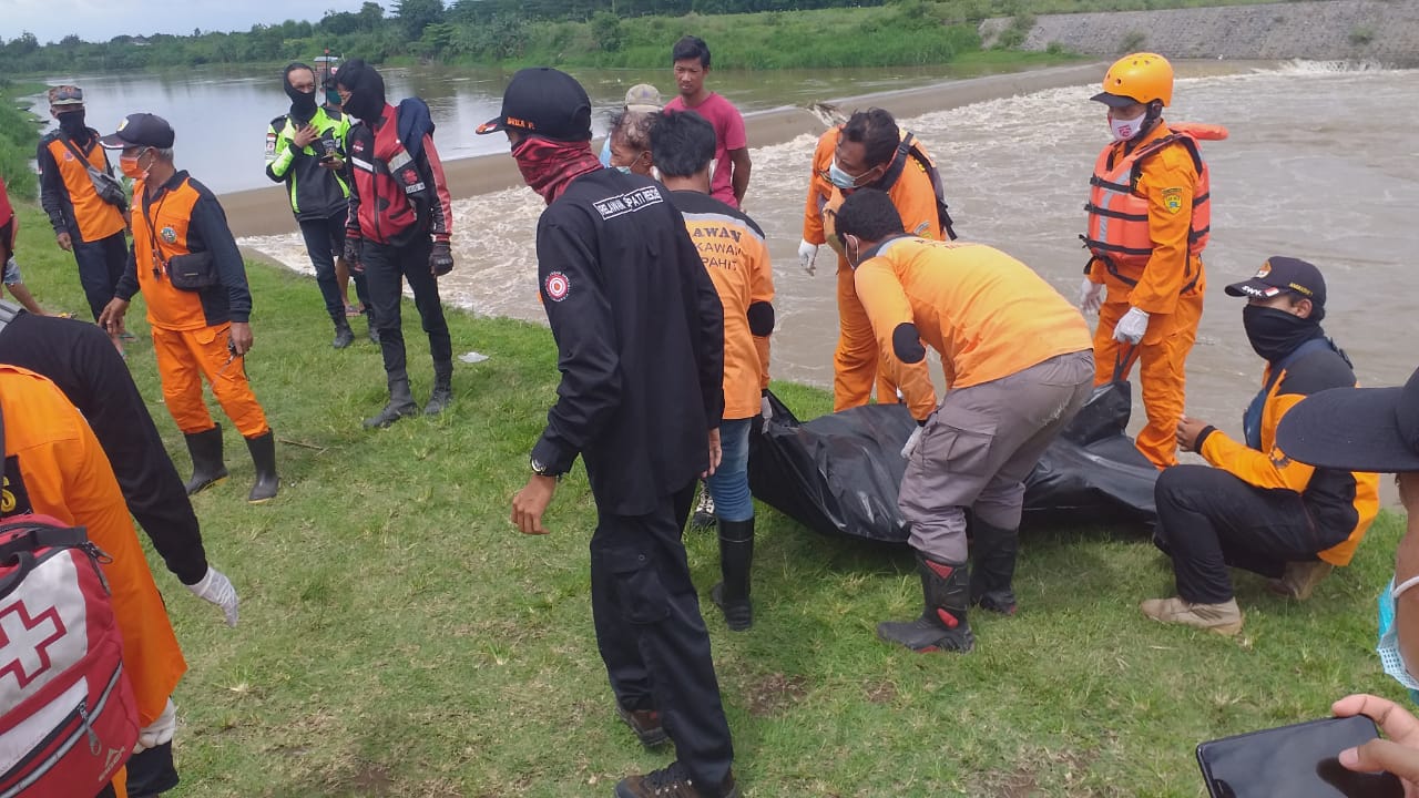 Warga Jombang Temukan Jasad Pria Tulungagung di DAM Sungai Klaci