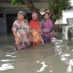 Empat Hari Terendam Banjir, Warga di Jombang Tetap Bertahan di Rumah