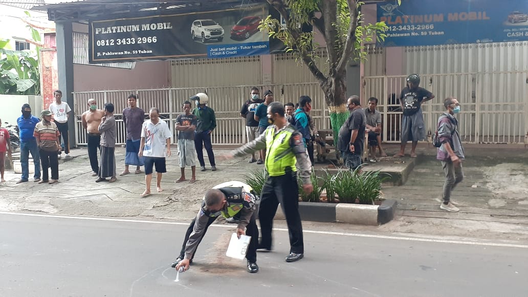 Brakk! Pengendara Mabuk Miras Tewas Tabrakan di Jalan Pahlawan Tuban