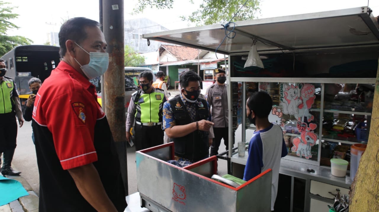 Polisi Beri Teguran Simpatik 112 Pelanggar Protokol Kesehatan di Jombang