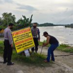 Banjir Bandarkedungmulyo Jombang, Penyeberangan Kali Brantas Disetop