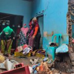 Peduli, Ibu-ibu Fatayat NU Bantu korban Banjir Bandang di Jombang