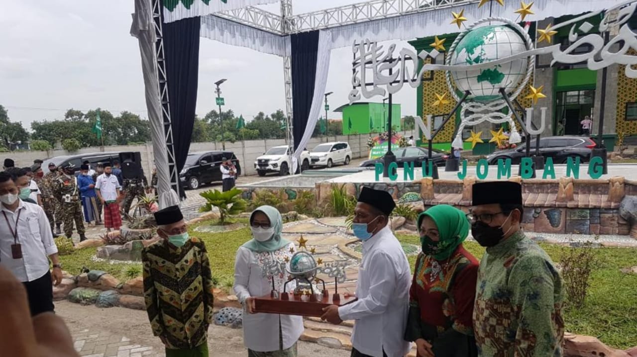 Menteri Desa Halim Iskandar Resmikan Logo NU 4 Dimensi di Jombang
