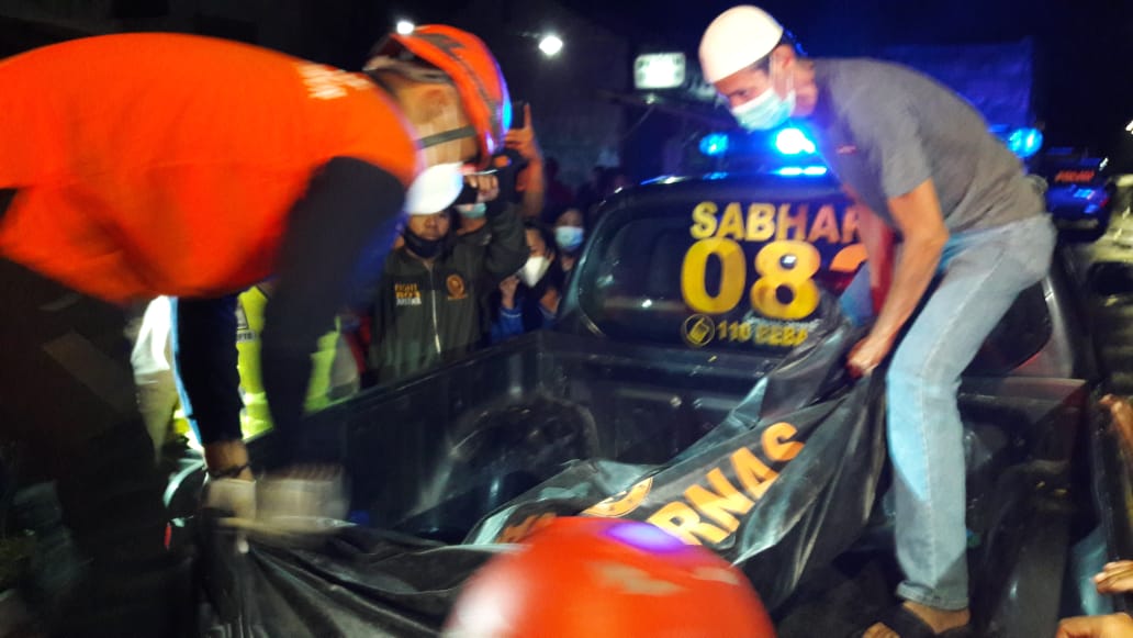 Tembok Gudang di Guyangan Nganjuk Ambruk Timpa 5 Rumah, Satu tewas