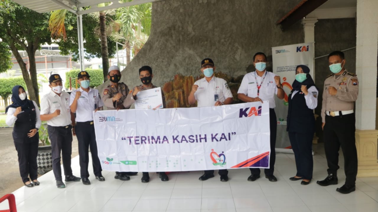 KAI Daop 7 Madiun Serahkan Bantuan Renovasi Masjid Polsek Manguharjo