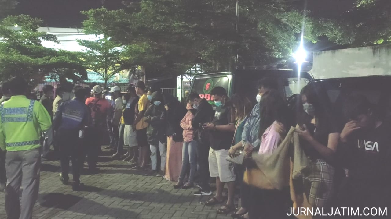 Indehoi di hotel, belasan pasangan mesum kena razia gabungan Jombang