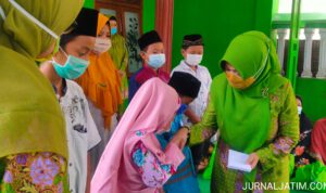 Legislator DPR Ning Ema Santuni Anak Yatim dan Duafa di Jombang