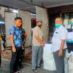 Keturunan Tionghoa Ini Bagi Paket Sembako di Jombang Selama 28 Tahun