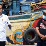Jokowi Sanggupi Permintaan Nelayan Pengerukan Pelabuhan di Brondong