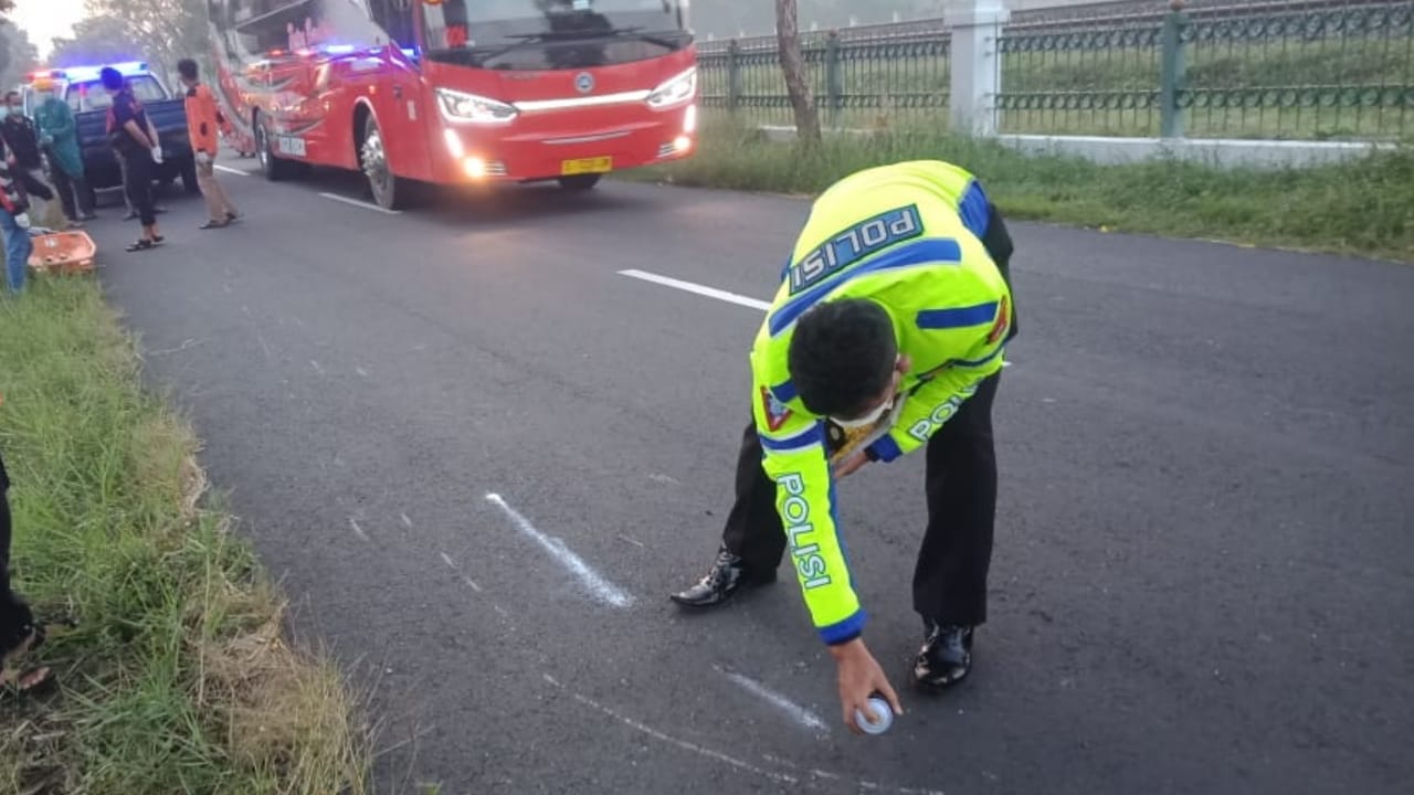 Braak! Motor Adu Banteng di Jombang, Dinova Tewas di Tempat, Innalillahi