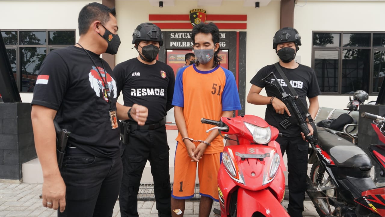 Dor! Abaikan Tembakan Peringatan, Pencuri Motor di Jombang Tersungkur