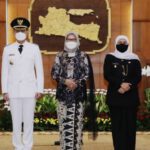 Gubernur Jatim Lantik Bupati dan Wakil Bupati Tuban Terpilih di Grahadi