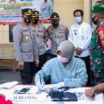 Ratusan warga Kecamatan Perak Jombang vaksinasi COVID-19