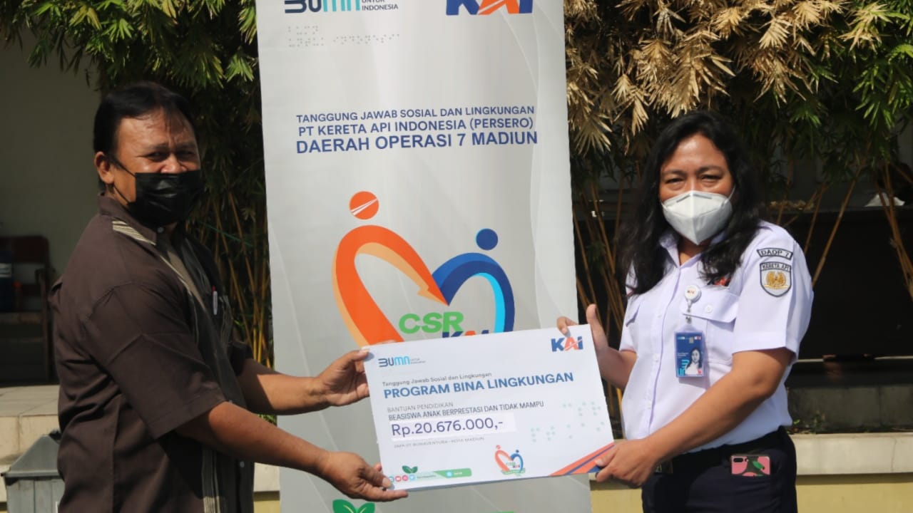 Daop 7 Serahkan Bantuan Rp20.676.000 ke SMA St. Bonaventura Madiun