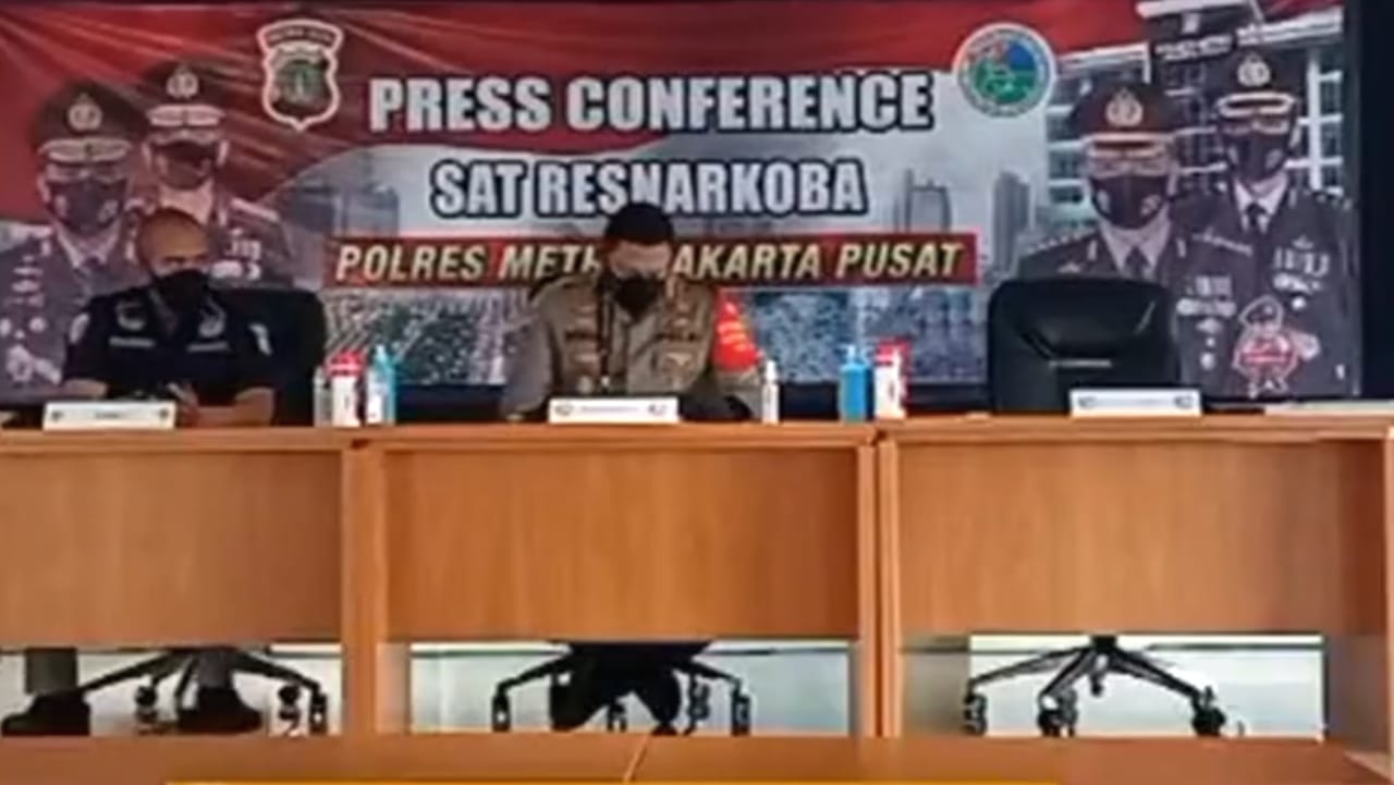 Isak Tangis Nia Ramadhani Sampaikan Maaf Terlibat Narkoba Sabu-sabu