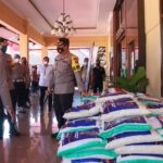 Hore..! Polres Jombang Salurkan 5,25 Ton Beras ke Rumah-rumah Warga