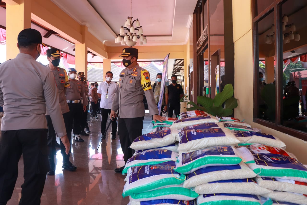 Hore..! Polres Jombang Salurkan 5,25 Ton Beras ke Rumah-rumah Warga