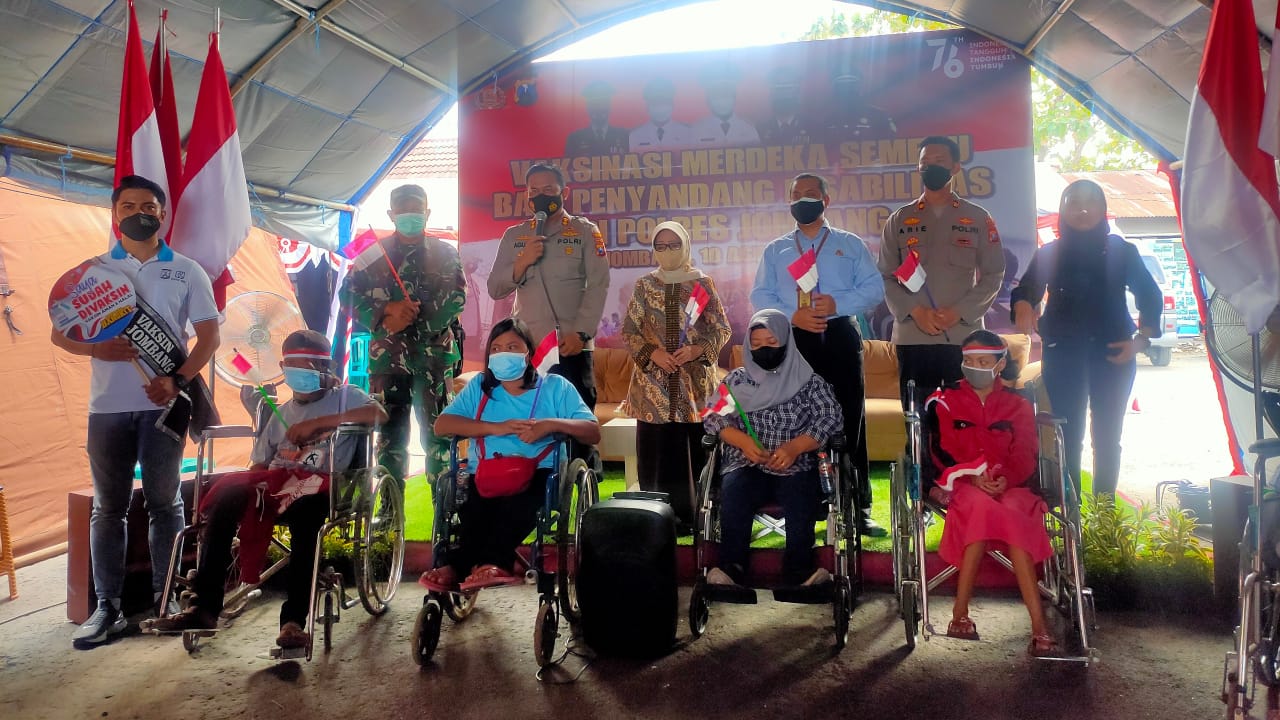 Puluhan Penyandang Disabilitas di Jombang Ikuti Vaksinasi COVID-19