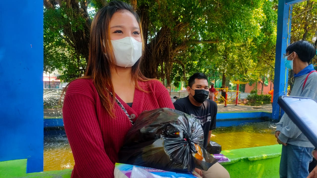 Hore! Pekerja Seni di Jombang Dapat Sembako Dan Vitamin dari Polisi