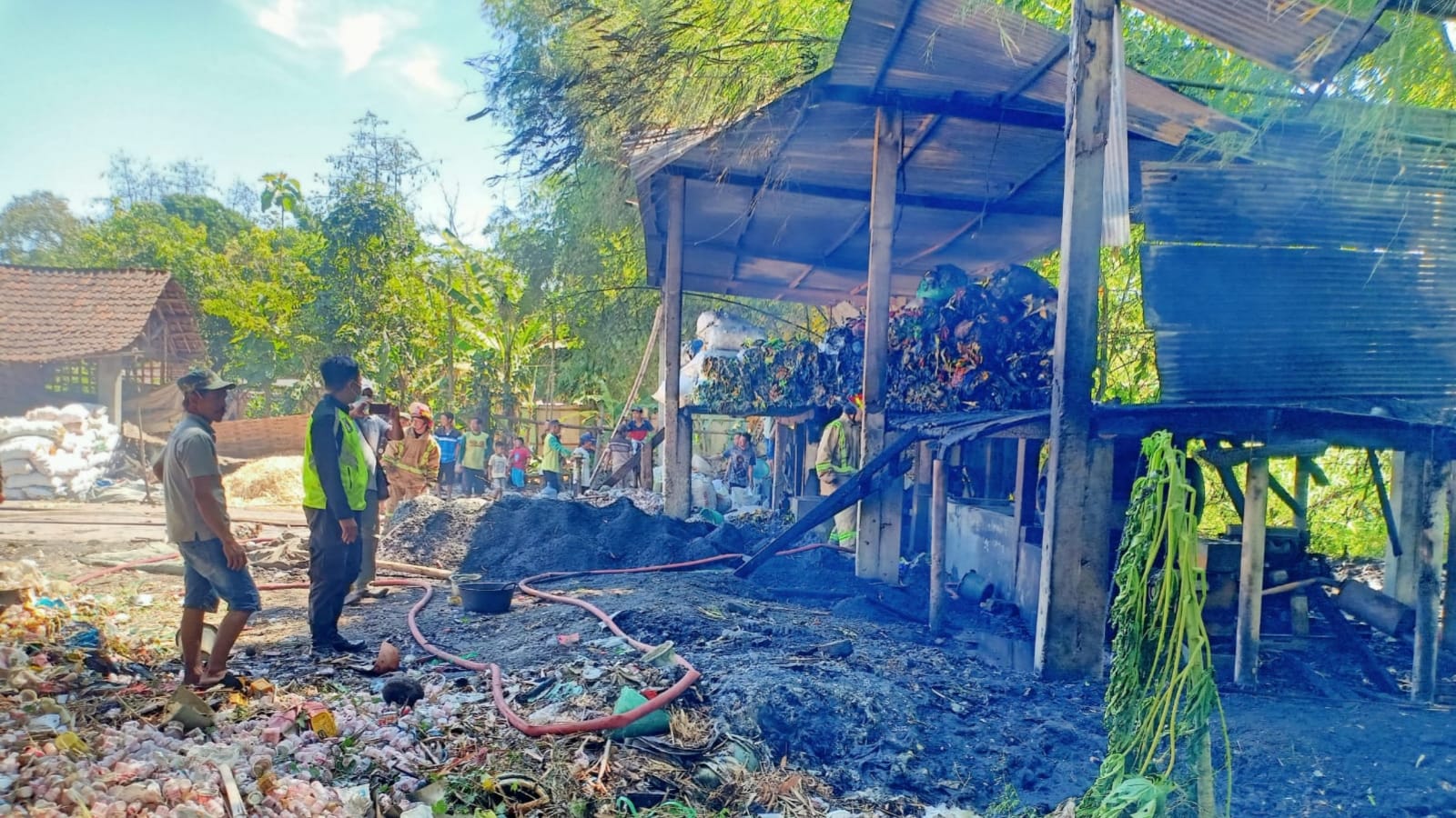 Polisi Selidiki Kebakaran Gudang Rongsokan di Murukan Jombang