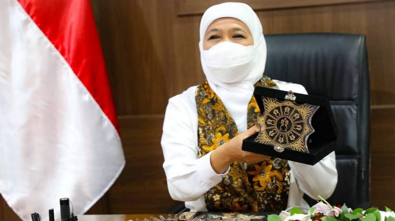 Gubernur Jatim Kenalkan Plakat Majapahit, Diduga Pernah Jadi Simbol Negara