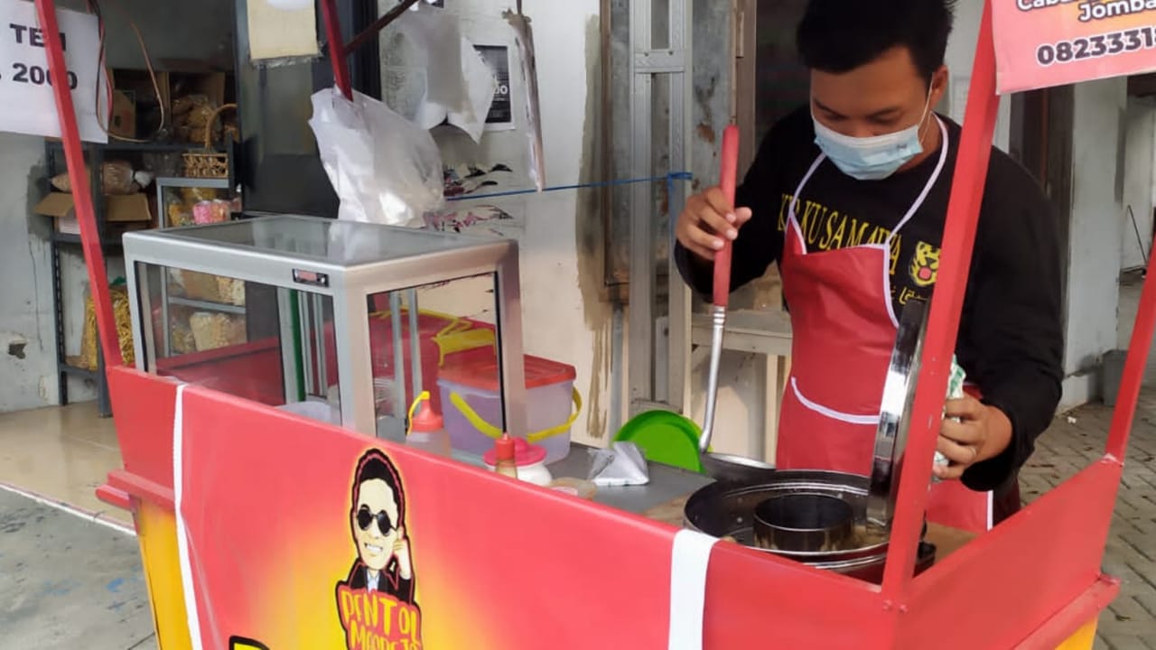 'Pentol PPKM' Level 4 di Jombang Pedasnya Nampol, Bikin Ketagihan Lho!
