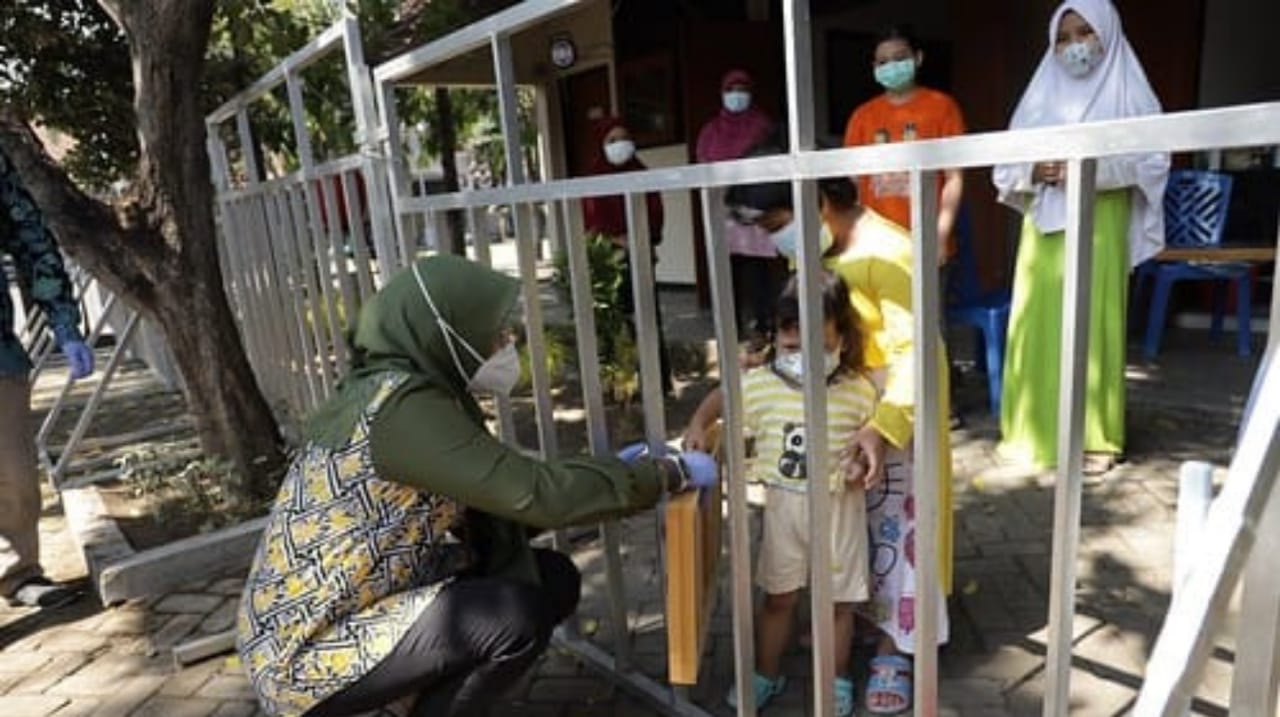 Pendidikan Anak-anak di Tempat Isolasi Terpadu Kediri Berjalan Lancar