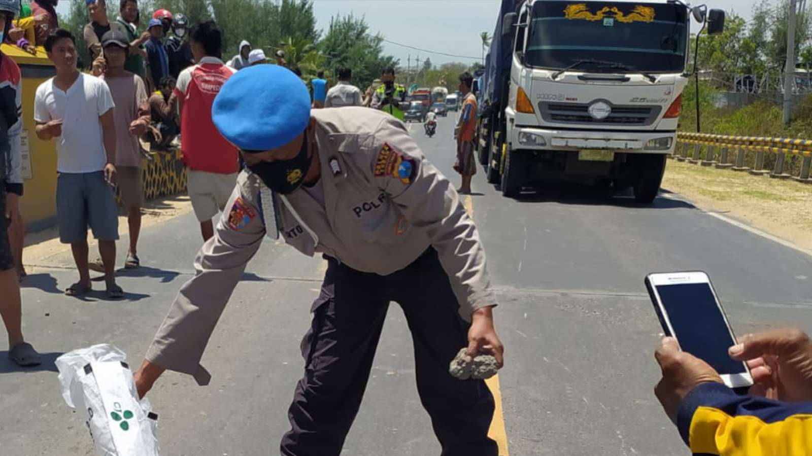 Pelajar Tuban Meninggal Tertabrak Dump Truk Saat Perjalanan ke Sekolah