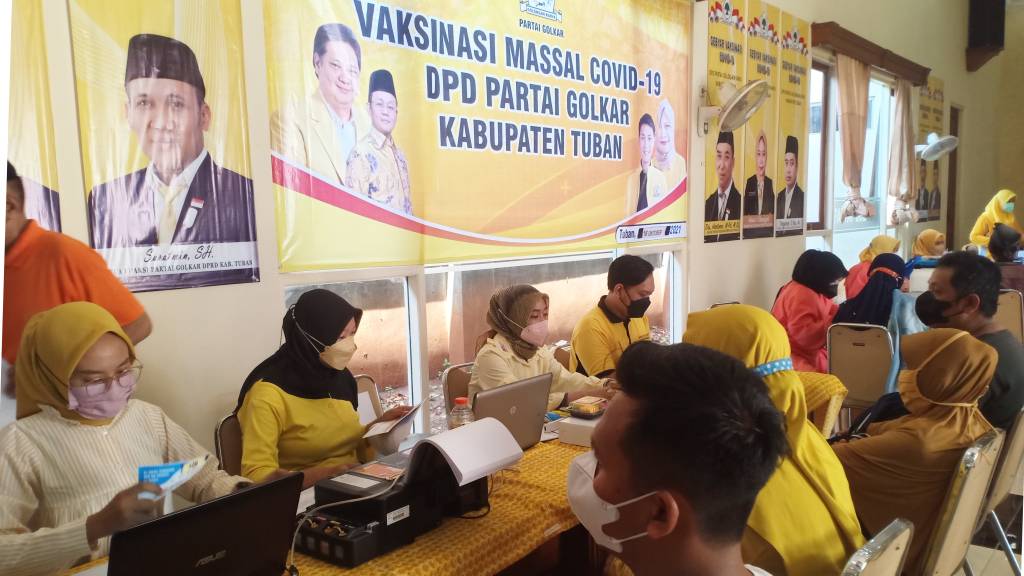 Vaksinasi Massal Golkar Tuban Sasar Masyarakat Umum Dosis Kedua