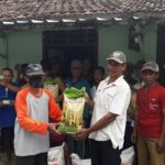 Bantuan Pupuk Subsidi dan Benih Padi Disalurkan ke Petani Bojonegoro