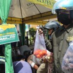 Donasi Korban Erupsi Semeru di Jombang Bonus Salak dan Tomat Lumajang