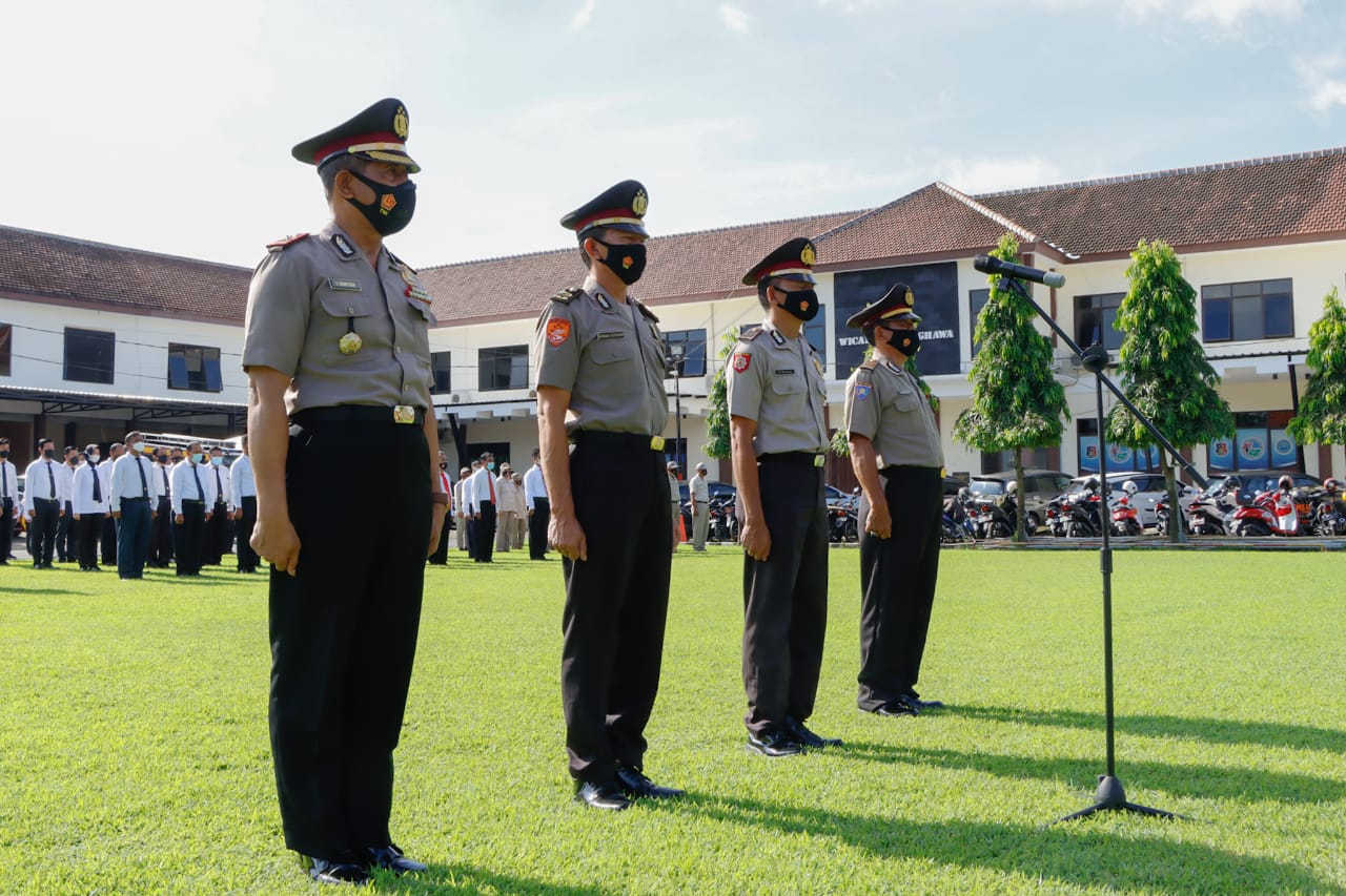 4 Anggota Polres Jombang Naik Pangkat Pengabdian, Ini Pesan Kapolres