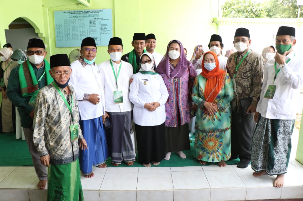 Pengurus NU se Indonesia Ziarah Para Pendiri di Jombang