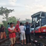 Bus Harapan Jaya Vs KA Dhoho di Tulungagung, 4 Orang Penumpang Tewas
