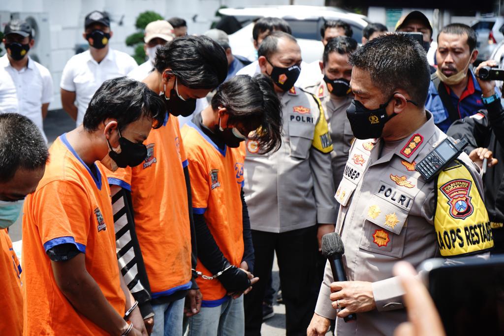 Polisi Surabaya Amankan 46,6 Kilogram Sabu-sabu dan 4.000 Pil Koplo