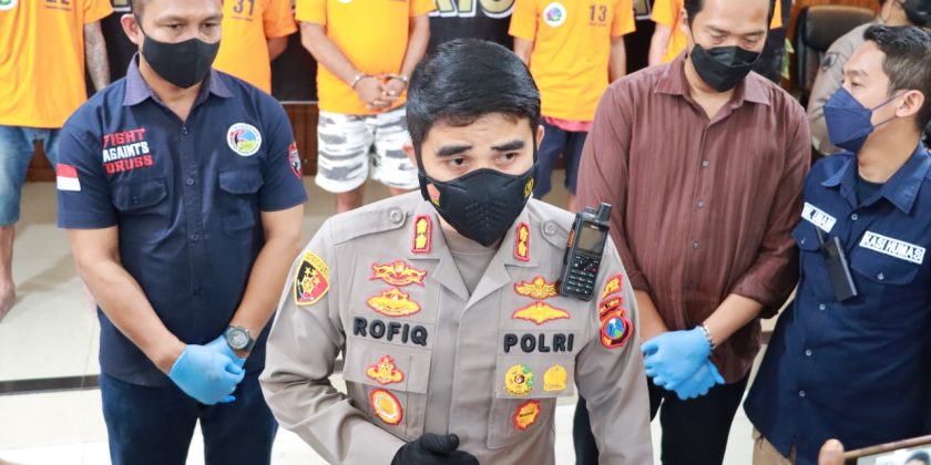 Ratusan Gram Sabu Dan Puluhan Ribu Butir Pil Koplo Diamankan di Mojokerto