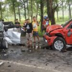 Brak..! Avanza Tabrak Mobil Strada di Tuban, Dua Orang Penumpang Tewas