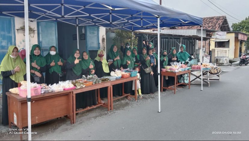 Pasar Ramadan Desa Pulo Lor Jombang Geliatkan Perekonomian Warga